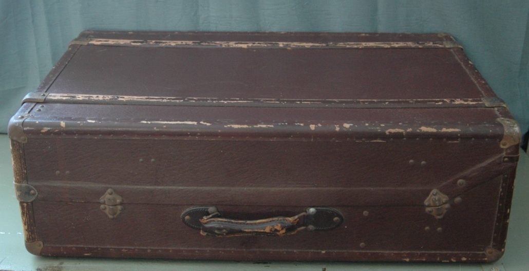 antiker Reisekoffer - Oldtimer-Koffer mit Ausklapp-Garderobe & 2