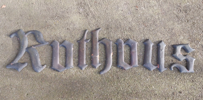 Rathaus antike Kupfer Buchstaben_catheuer-rariateten_1